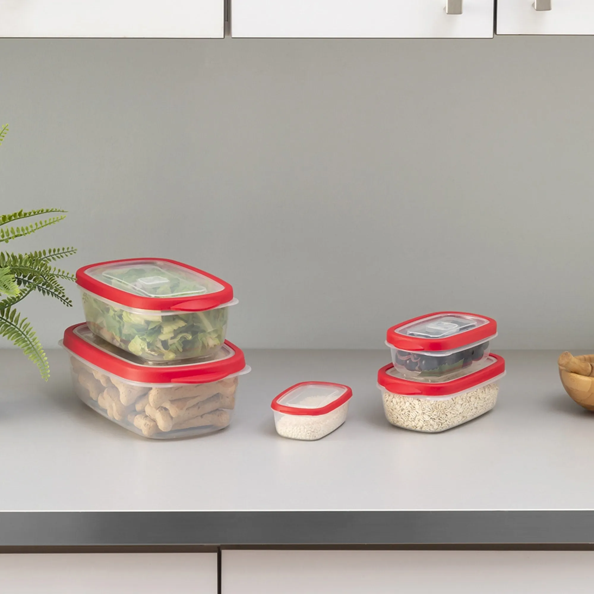 5 Piece Spill-Proof  Rectangle Plastic Food Storage  Container with Ventilated, Snap-On  Lids, Red